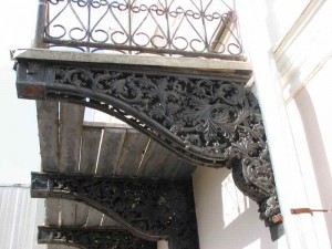 balcony support